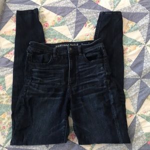 American Eagle dark wash skinny jeans!!